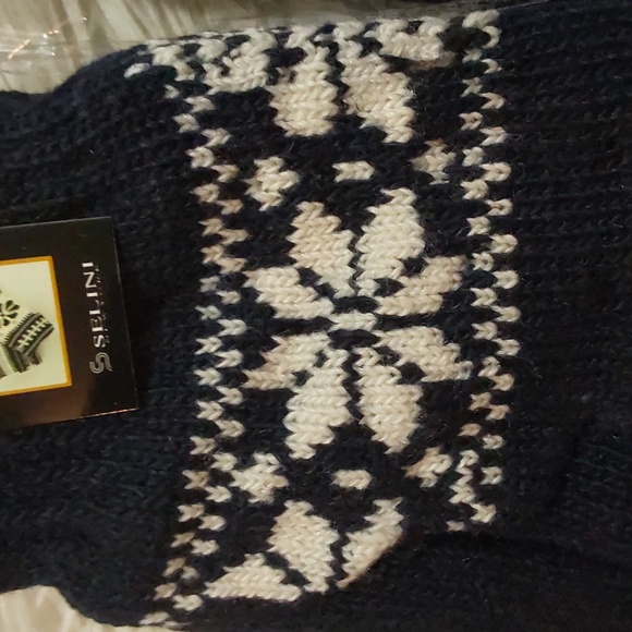 NEW Selina Knit Gloves - Unisex - Picture 3 of 5